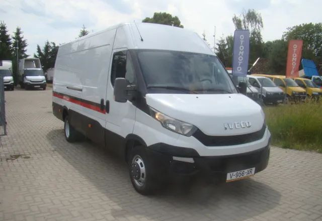 Iveco DAILY 35 C 15 MAXI BLIŹNIAKI 3.5T - Furgon: foto 4 Iveco DAILY 35 C 15 MAXI BLIŹNIAKI 3.5T - Furgon: foto 4