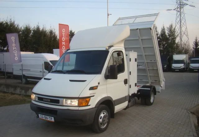 Iveco DAILY 40 C 12 - Kamioncine vetëshkarkuese: foto 1 Iveco DAILY 40 C 12 - Kamioncine vetëshkarkuese: foto 1