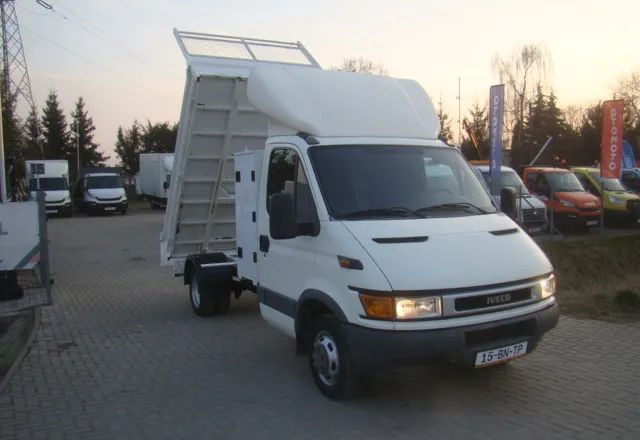 Iveco DAILY 40 C 12 - Kamioncine vetëshkarkuese: foto 3 Iveco DAILY 40 C 12 - Kamioncine vetëshkarkuese: foto 3