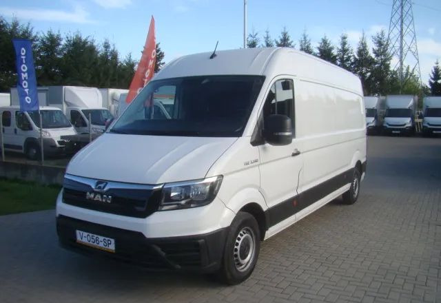 Volkswagen CRAFTER MAN TGE L5 H2 MAXI 140KM - Furgon: foto 4 Volkswagen CRAFTER MAN TGE L5 H2 MAXI 140KM - Furgon: foto 4