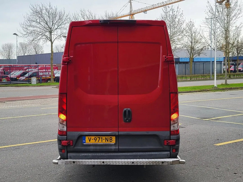 Iveco Daily 35S12 - Furgon: foto 5 Iveco Daily 35S12 - Furgon: foto 5