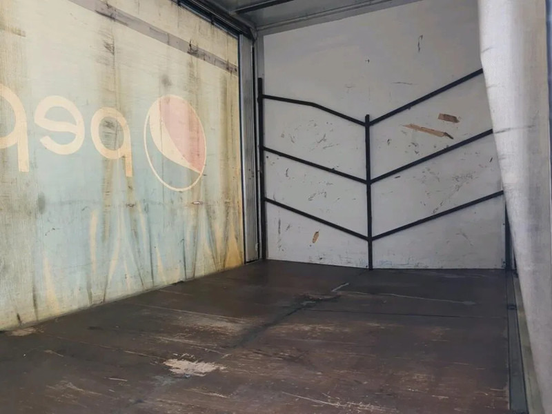 Mitsubishi Fuso Fuso - Kamion vagonetë: foto 5 Mitsubishi Fuso Fuso - Kamion vagonetë: foto 5