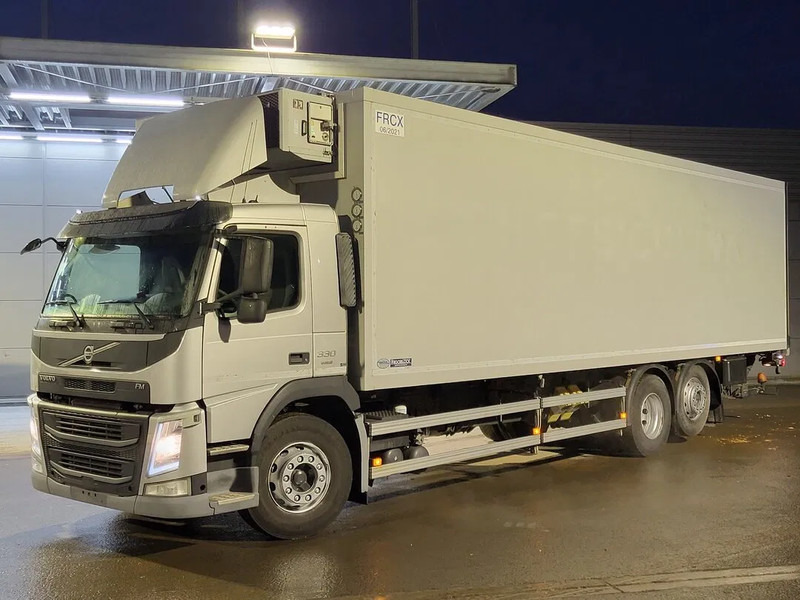 Volvo FM 330 Automatic Taillift Clima Cruise PTO LED Refrigerated Truck Euro6 2015 - Kamion frigorifer: foto 1 Volvo FM 330 Automatic Taillift Clima Cruise PTO LED Refrigerated Truck Euro6 2015 - Kamion frigorifer: foto 1