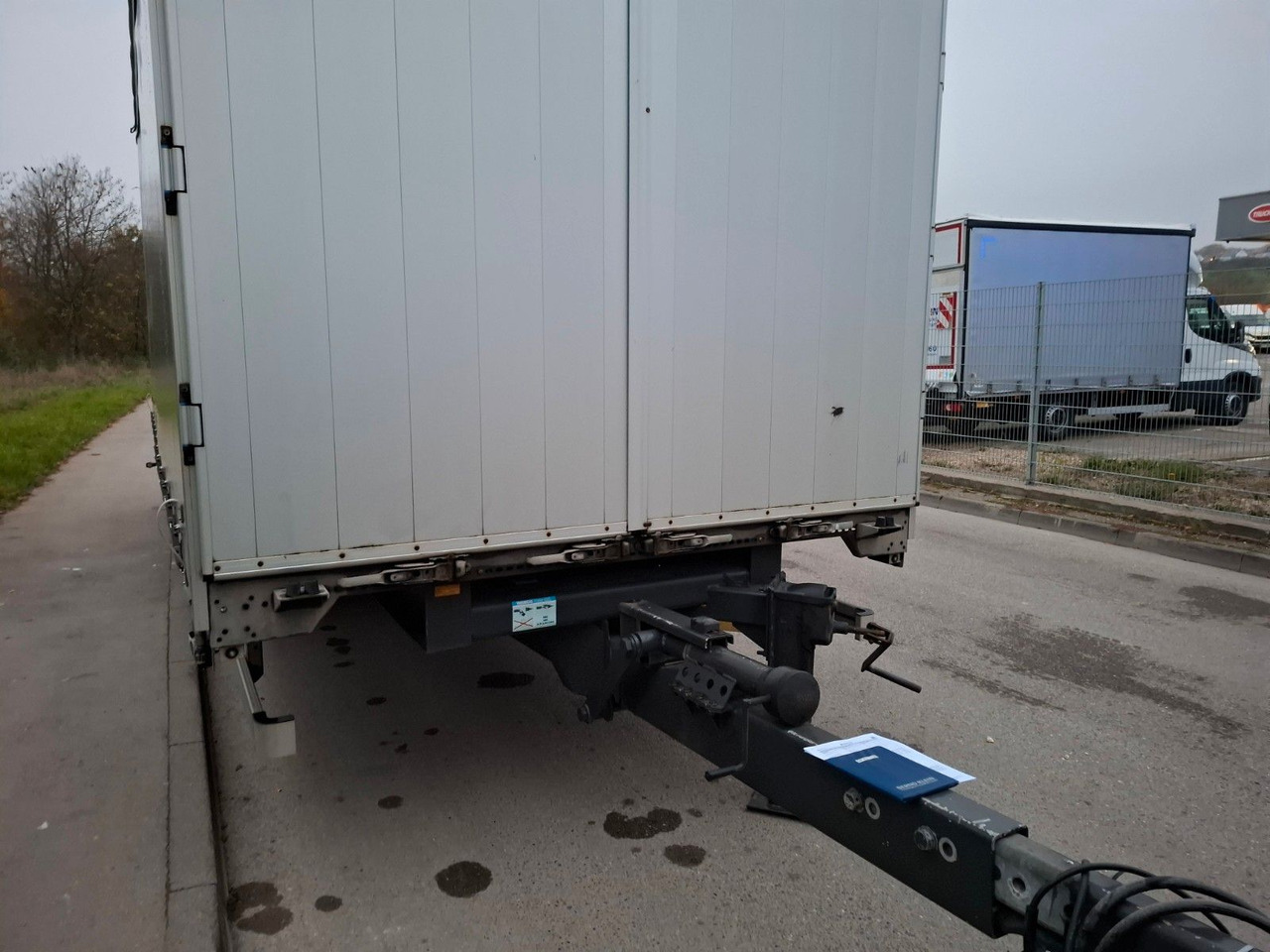 Fliegl TKF 118, Schiebeplane, Durchlader, Luft, - Rimorkio me tendë: foto 3 Fliegl TKF 118, Schiebeplane, Durchlader, Luft, - Rimorkio me tendë: foto 3