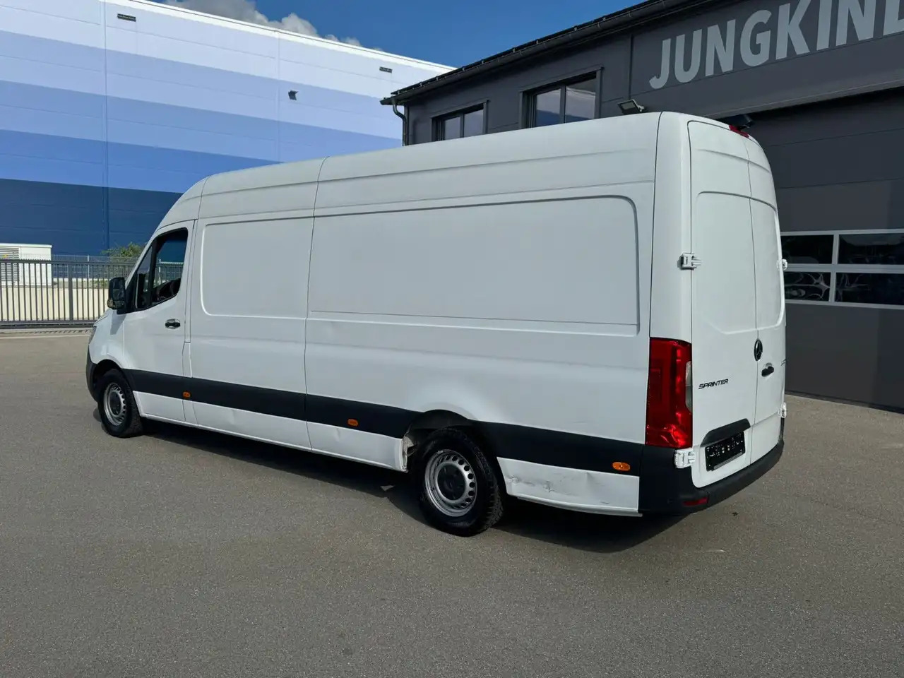 Mercedes-Benz Sprinter 316 CDI Maxi Lang Klima MBUX - Furgon: foto 4 Mercedes-Benz Sprinter 316 CDI Maxi Lang Klima MBUX - Furgon: foto 4