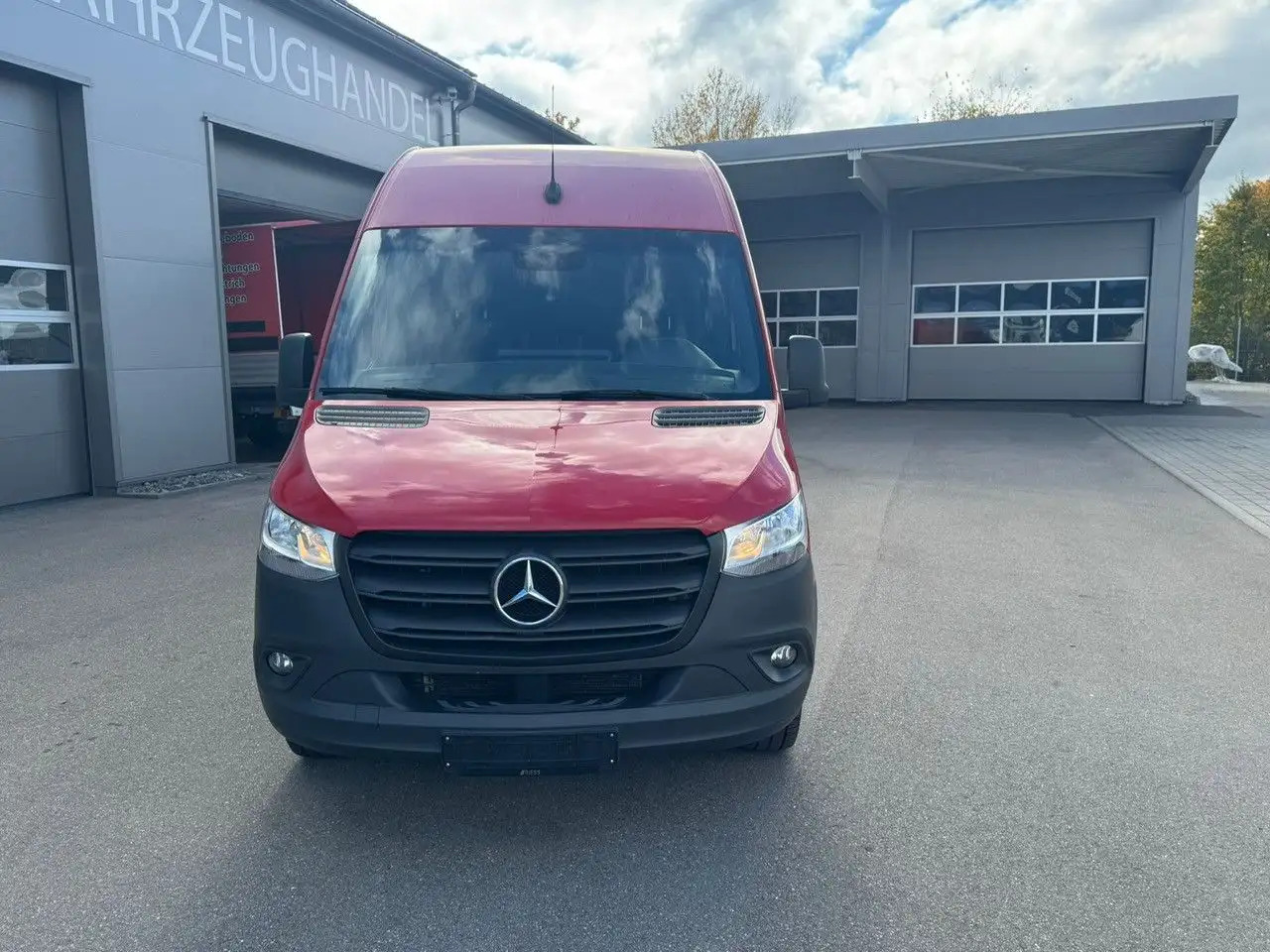 Mercedes-Benz Sprinter 317 CDI Maxi Lang Mixto AHK 3,5t MBUX - Furgon: foto 2 Mercedes-Benz Sprinter 317 CDI Maxi Lang Mixto AHK 3,5t MBUX - Furgon: foto 2