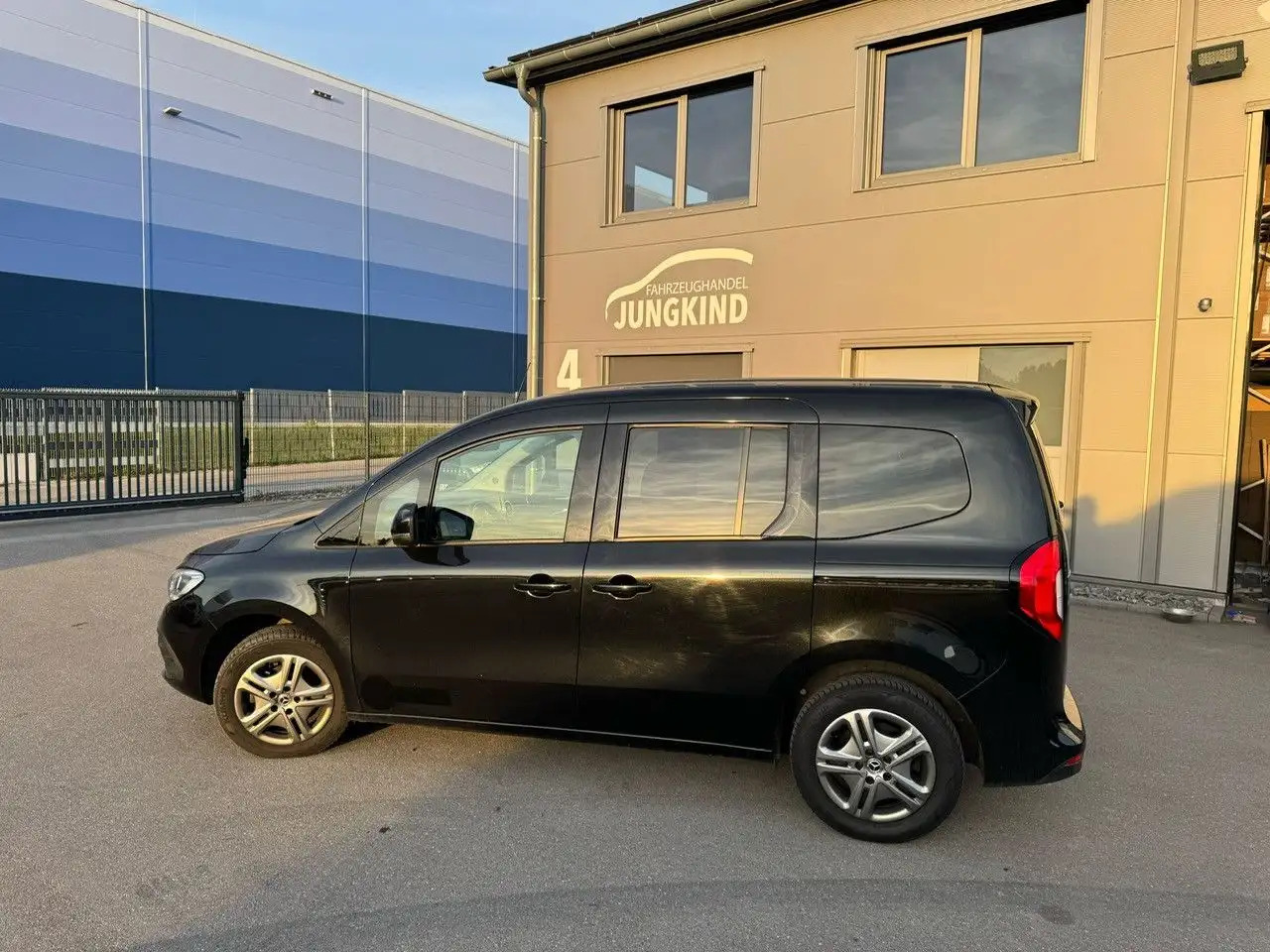 Mercedes-Benz T-Class T -Klasse 160 d standard - Veturë: foto 1 Mercedes-Benz T-Class T -Klasse 160 d standard - Veturë: foto 1