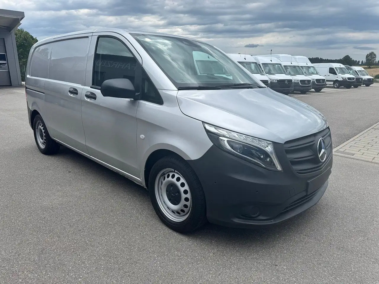 Mercedes-Benz Vito 114 CDI Kompakt Silber Klima Bott - Furgon: foto 2 Mercedes-Benz Vito 114 CDI Kompakt Silber Klima Bott - Furgon: foto 2
