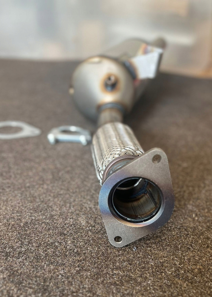 Nowy DPF Renault Trafic III (X82) - Sistemi i shkarkimit për Kamioni: foto 3 Nowy DPF Renault Trafic III (X82) - Sistemi i shkarkimit për Kamioni: foto 3