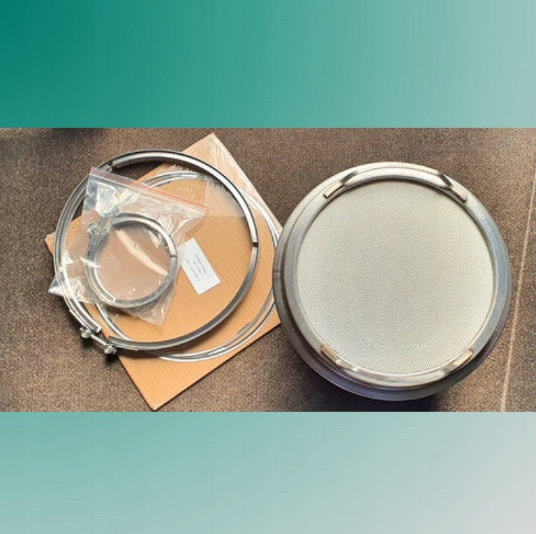 Nowy DPF Volvo FH Euro 6 + Zestaw Uszczelek - Sistemi i shkarkimit për Kamioni: foto 1 Nowy DPF Volvo FH Euro 6 + Zestaw Uszczelek - Sistemi i shkarkimit për Kamioni: foto 1