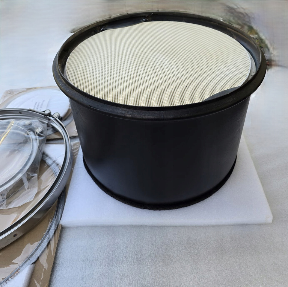 Nowy Wkład DPF MAN TGX Euro 6 + Zestaw uszczelek - Sistemi i shkarkimit për Kamioni: foto 2 Nowy Wkład DPF MAN TGX Euro 6 + Zestaw uszczelek - Sistemi i shkarkimit për Kamioni: foto 2