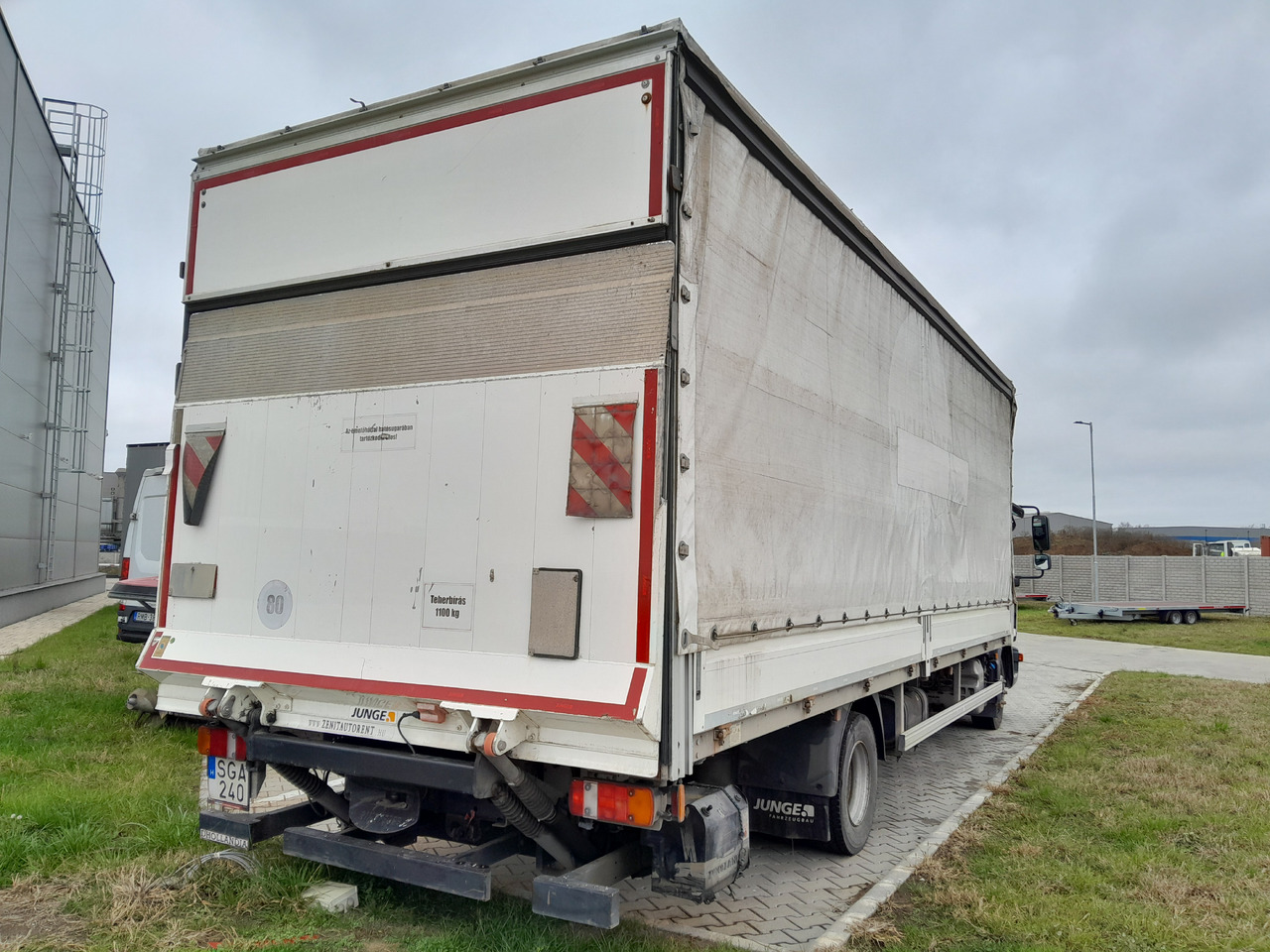 MAN TGL 12.220 Tail Lift Manual - Kamion me tendë: foto 5 MAN TGL 12.220 Tail Lift Manual - Kamion me tendë: foto 5