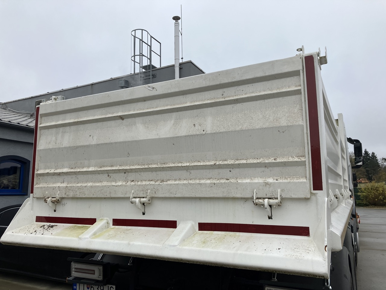 10m3 - Karroceri e kamionit vetëshkarkues: foto 3 10m3 - Karroceri e kamionit vetëshkarkues: foto 3