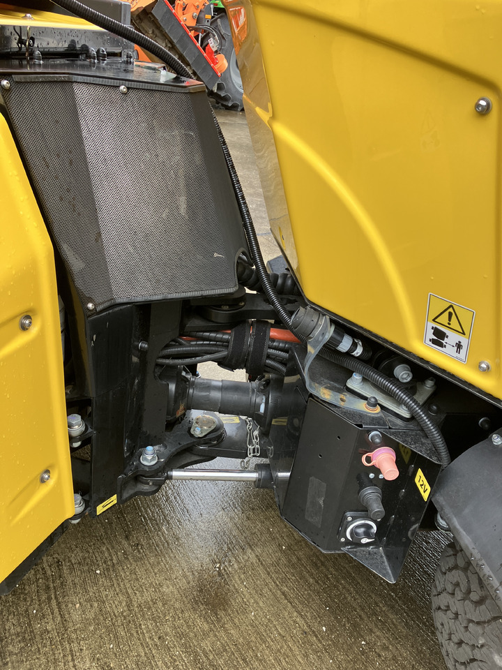 Multihog CX75 - Makinë për heqjen e borës: foto 4 Multihog CX75 - Makinë për heqjen e borës: foto 4