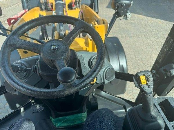 CAT 906 - Fadrom me goma: foto 5 CAT 906 - Fadrom me goma: foto 5