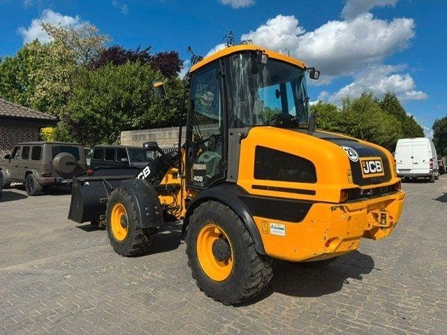 JCB 409 - Fadrom me goma: foto 4 JCB 409 - Fadrom me goma: foto 4