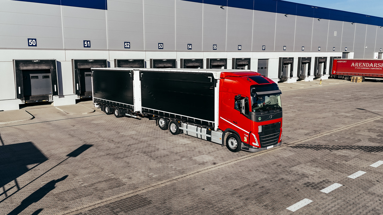 Volvo FH - Kamion me tendë: foto 2 Volvo FH - Kamion me tendë: foto 2