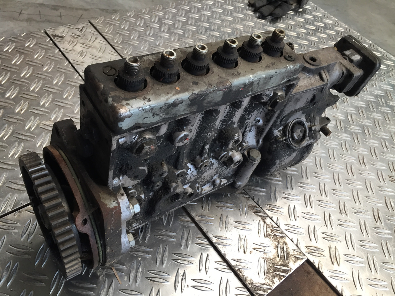 Gebrauchte Einspritzpumpe, Bosch - Nr. : 0 402 046 139 - 7802 - Pompa e karburantit për Kamioni: foto 5 Gebrauchte Einspritzpumpe, Bosch - Nr. : 0 402 046 139 - 7802 - Pompa e karburantit për Kamioni: foto 5