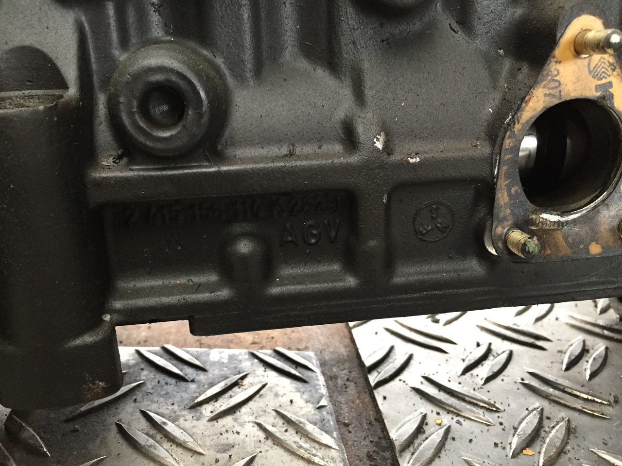 ---Gebrauchte Einspritzpumpe MAN 322, 5 Zylinder, Bosch - Nr. : 0402 035 028, MAN 51.11103 - 7122 - Pompa e karburantit për Kamioni: foto 5 ---Gebrauchte Einspritzpumpe MAN 322, 5 Zylinder, Bosch - Nr. : 0402 035 028, MAN 51.11103 - 7122 - Pompa e karburantit për Kamioni: foto 5