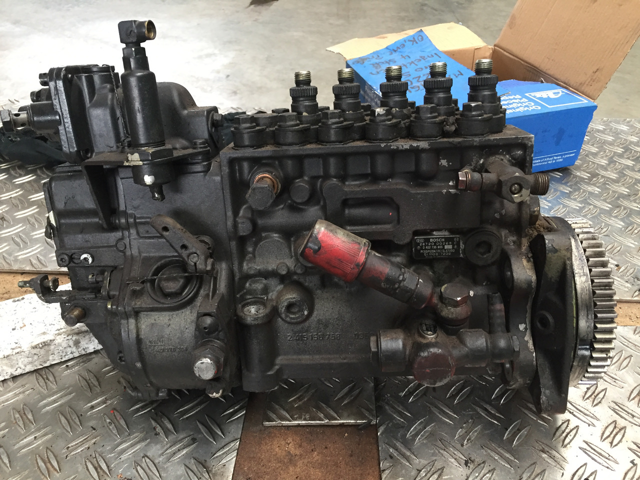 ---Gebrauchte Einspritzpumpe MAN, 5 Zylinder, Bosch - Nr. : 0402 735 805, MAN 51.11103 - 7202 - Pompa e karburantit për Kamioni: foto 1 ---Gebrauchte Einspritzpumpe MAN, 5 Zylinder, Bosch - Nr. : 0402 735 805, MAN 51.11103 - 7202 - Pompa e karburantit për Kamioni: foto 1