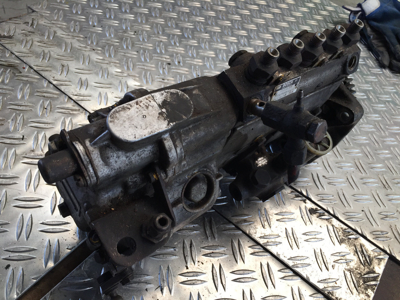 Gebrauchte Einspritzpumpe MAN, Bosch - Nr. : 0 400 845 046 7934 - Pompa e karburantit për Kamioni: foto 4 Gebrauchte Einspritzpumpe MAN, Bosch - Nr. : 0 400 845 046 7934 - Pompa e karburantit për Kamioni: foto 4