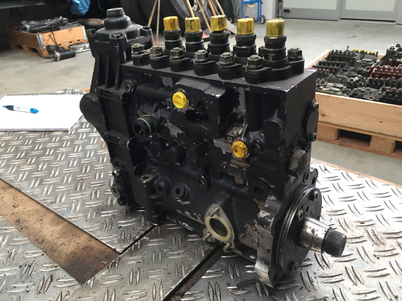 Gebrauchte Einspritzpumpe MAN TGA, 5 Zylinder, Bosch - Nr. : 0402 795 204, MAN 59.11103 - 7538 - Pompa e karburantit për Kamioni: foto 4 Gebrauchte Einspritzpumpe MAN TGA, 5 Zylinder, Bosch - Nr. : 0402 795 204, MAN 59.11103 - 7538 - Pompa e karburantit për Kamioni: foto 4