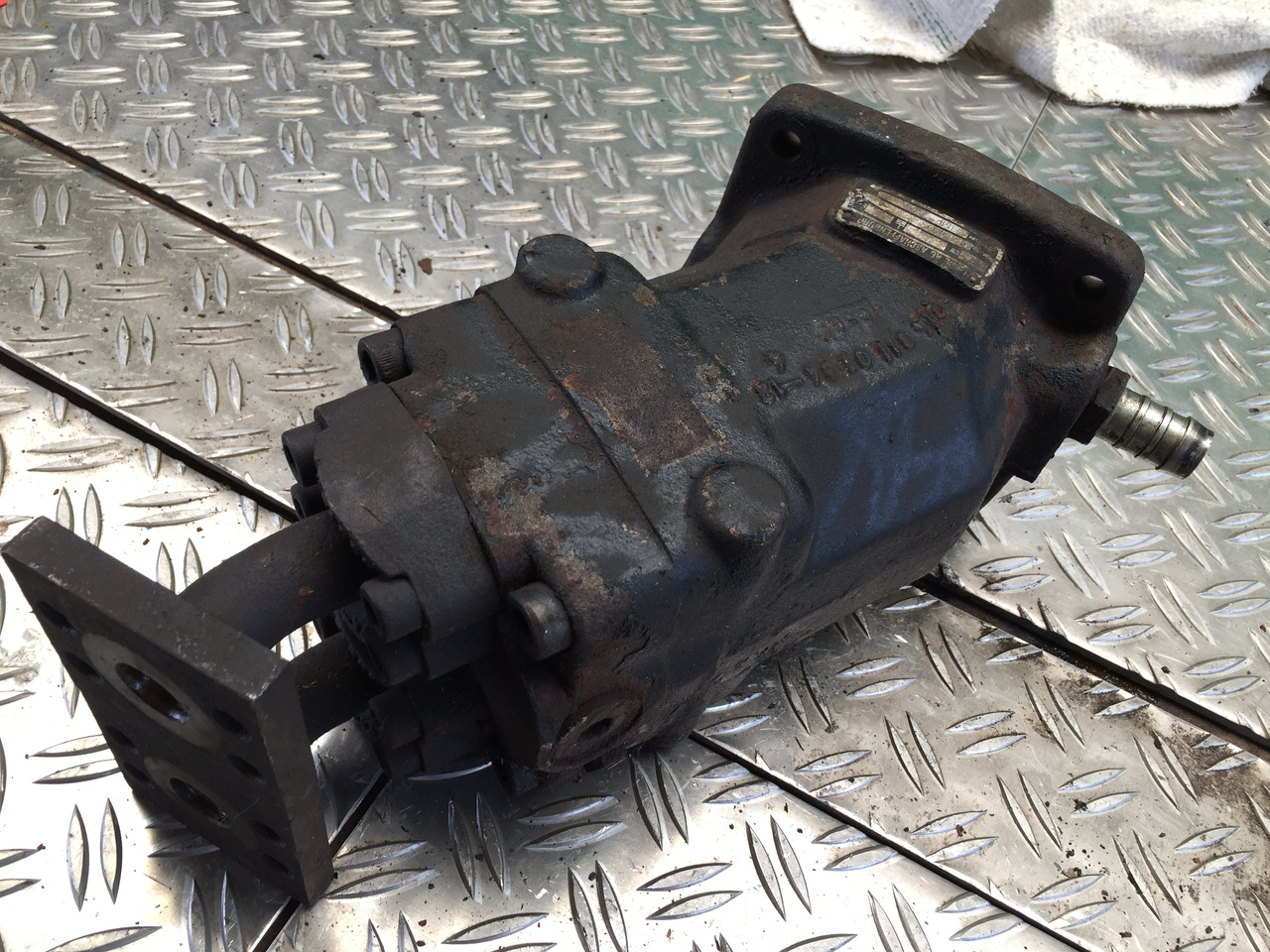 Gebrauchte Hydraulikpumpe, BMF 50, Artikel-Nr. : 1400902 - Pompa hidraulike për Kamioni: foto 3 Gebrauchte Hydraulikpumpe, BMF 50, Artikel-Nr. : 1400902 - Pompa hidraulike për Kamioni: foto 3