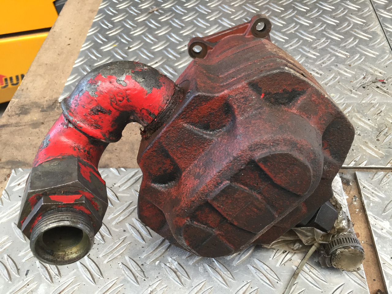 Gebrauchte Hydraulikpumpe, MAN, Artikel-Nr. : FR40.87D0- 19T2, 06881630, 01905L - Pompa hidraulike për Kamioni: foto 1 Gebrauchte Hydraulikpumpe, MAN, Artikel-Nr. : FR40.87D0- 19T2, 06881630, 01905L - Pompa hidraulike për Kamioni: foto 1