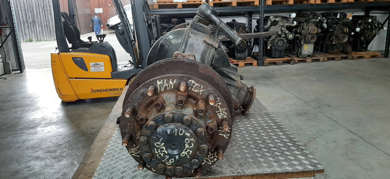 Gebrauchte MAN TGX 26.480 XXL, Vorderachse, Artikel - Nr. : 81.35010 - 6256 - Aksi i përparmë për Kamioni: foto 3 Gebrauchte MAN TGX 26.480 XXL, Vorderachse, Artikel - Nr. : 81.35010 - 6256 - Aksi i përparmë për Kamioni: foto 3