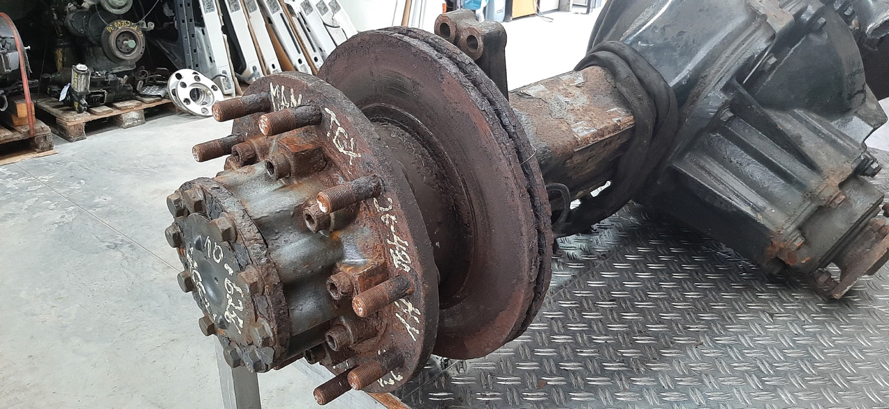 Gebrauchte MAN TGX 26.480 XXL, Vorderachse, Artikel - Nr. : 81.35010 - 6256 - Aksi i përparmë për Kamioni: foto 1 Gebrauchte MAN TGX 26.480 XXL, Vorderachse, Artikel - Nr. : 81.35010 - 6256 - Aksi i përparmë për Kamioni: foto 1