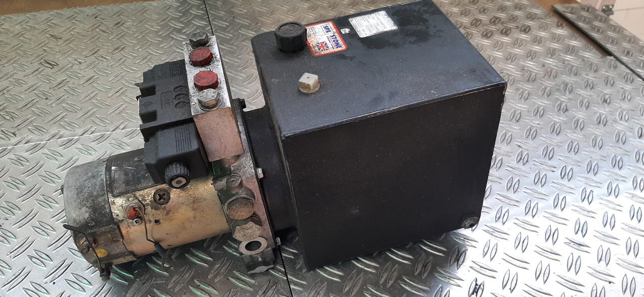 Gebrauchter SPX Stone Hydraulik Kompressor bzw. Hydraulik Pumpe, Artikel - Nr. : 81.99999 - 9999 - Pompa hidraulike për Kamioni: foto 1 Gebrauchter SPX Stone Hydraulik Kompressor bzw. Hydraulik Pumpe, Artikel - Nr. : 81.99999 - 9999 - Pompa hidraulike për Kamioni: foto 1