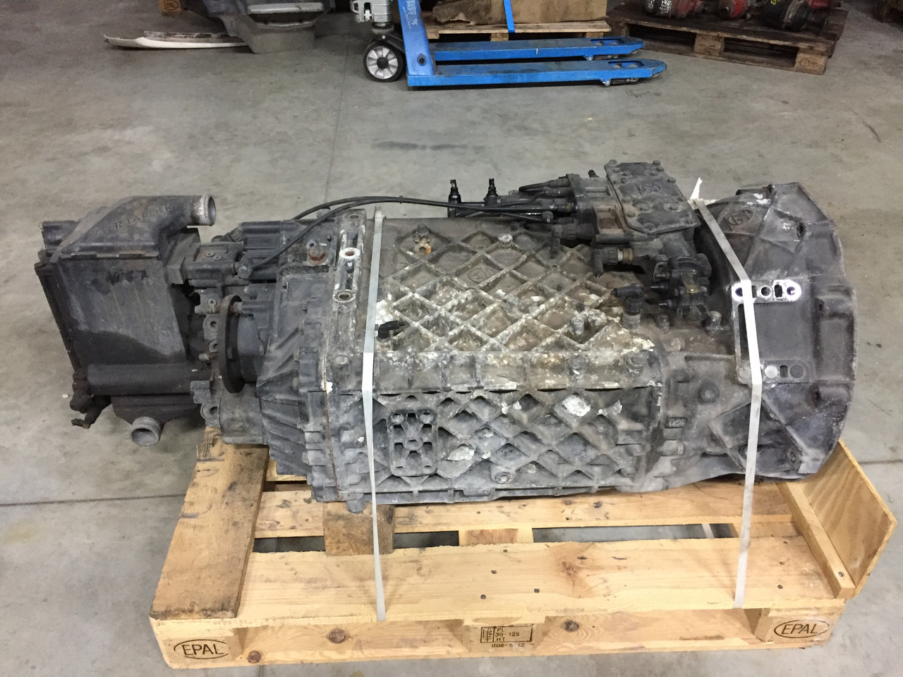 Gebrauchtes Getriebe MAN TGA 26.480, Typ : 16S 2321, Artikel - Nr. : 81.32034 - 6743 - Kutia e marsheve për Kamioni: foto 5 Gebrauchtes Getriebe MAN TGA 26.480, Typ : 16S 2321, Artikel - Nr. : 81.32034 - 6743 - Kutia e marsheve për Kamioni: foto 5