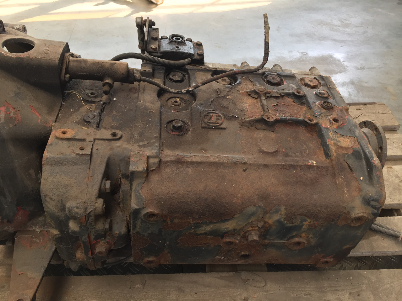 Gebrauchtes ZF Getriebe MAN 17.232, Typ : S6 - 65 + GV - 80, Artikel - Nr. : 81.32002 - 6082 - Kutia e marsheve për Kamioni: foto 5 Gebrauchtes ZF Getriebe MAN 17.232, Typ : S6 - 65 + GV - 80, Artikel - Nr. : 81.32002 - 6082 - Kutia e marsheve për Kamioni: foto 5