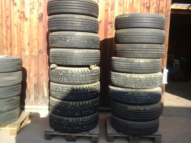 Reifen 235/75 R 17,5 - Gomë për Kamioni: foto 1 Reifen 235/75 R 17,5 - Gomë për Kamioni: foto 1