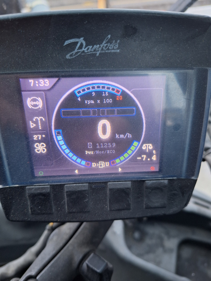 KALMAR DCG 100 45 ES7 - Ekskavator kontejnerësh: foto 4 KALMAR DCG 100 45 ES7 - Ekskavator kontejnerësh: foto 4