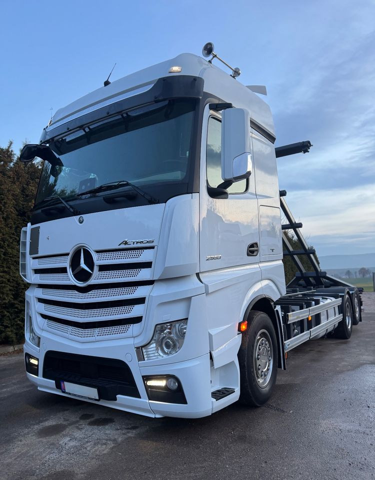 Mercedes-Benz ACTROS / 2553 / ACC / E 6 / MP 5 /TIPPER, BDF ,WYWROT / RETARDER/ GIGA SPACE/Niski Przebieg 366 Tys Km! ASO - Kamion vagonetë: foto 1 Mercedes-Benz ACTROS / 2553 / ACC / E 6 / MP 5 /TIPPER, BDF ,WYWROT / RETARDER/ GIGA SPACE/Niski Przebieg 366 Tys Km! ASO - Kamion vagonetë: foto 1