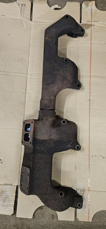 John deere R86029 - Kolektori i shkarkimit: foto 1 John deere R86029 - Kolektori i shkarkimit: foto 1