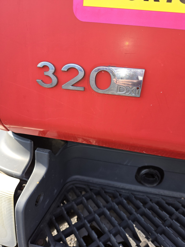 Renault 320DXI - Transportjer kontejnerësh/ Kamion me karroceri të çmontueshme: foto 5 Renault 320DXI - Transportjer kontejnerësh/ Kamion me karroceri të çmontueshme: foto 5