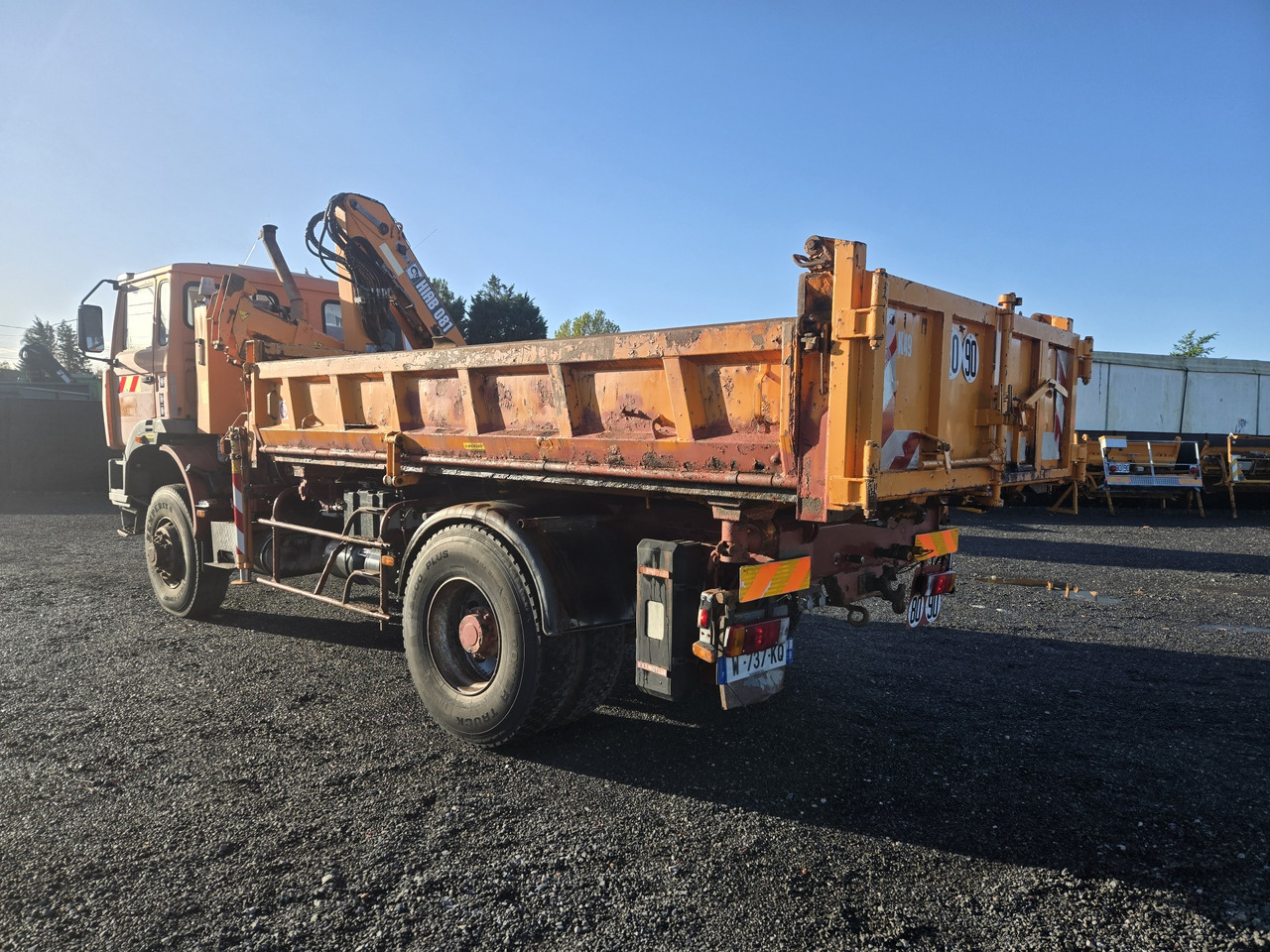 Renault G300 / 4x4 - Kamion vetëshkarkues, Kamion me vinç: foto 5 Renault G300 / 4x4 - Kamion vetëshkarkues, Kamion me vinç: foto 5