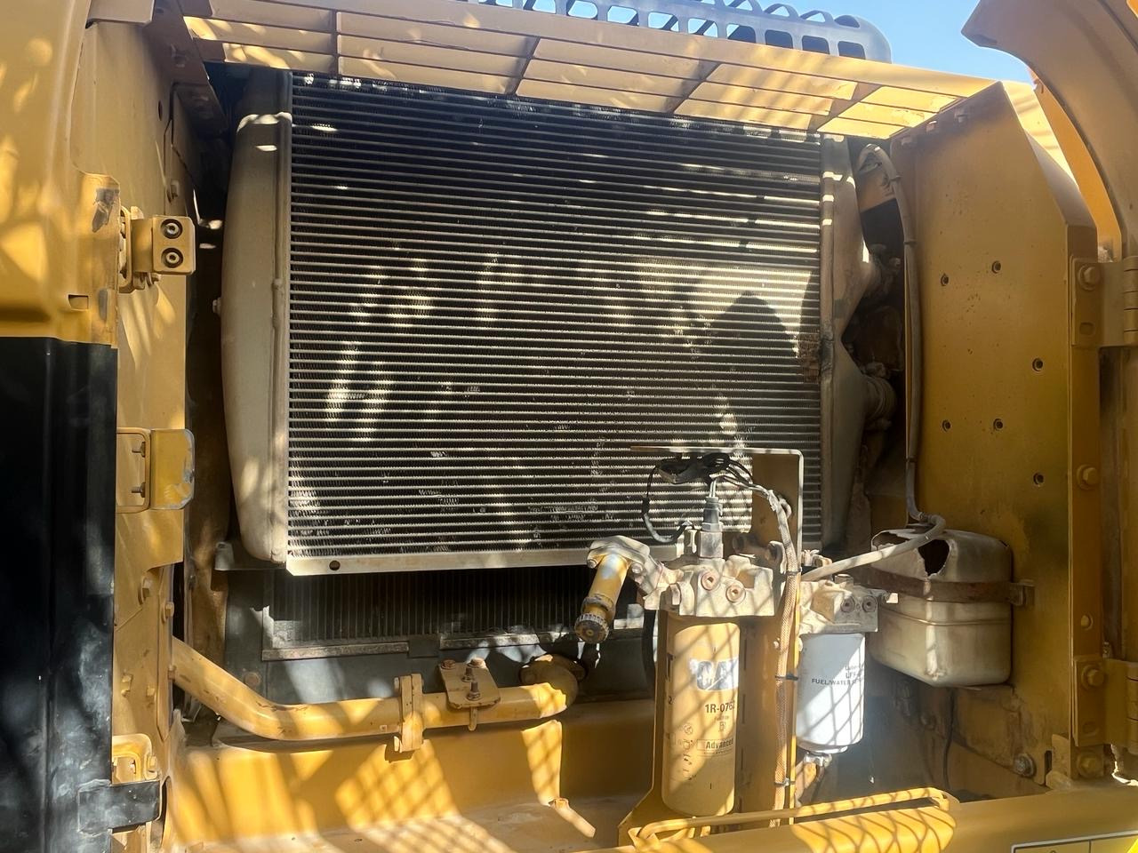 CATERPILLAR 325DL - Ekskavator me zinxhirë: foto 5 CATERPILLAR 325DL - Ekskavator me zinxhirë: foto 5