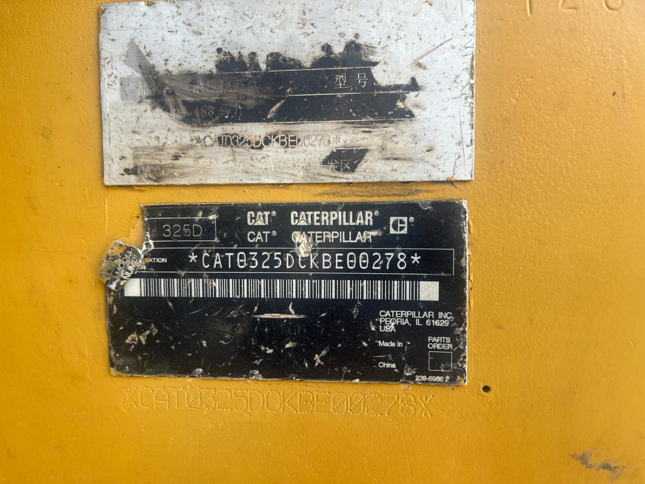 CATERPILLAR 325DL - Ekskavator me zinxhirë: foto 2 CATERPILLAR 325DL - Ekskavator me zinxhirë: foto 2
