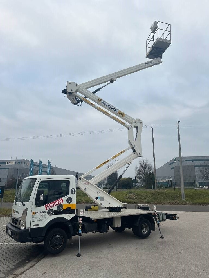 Nissan GSR B200PX - Ngritës me direk vertikal: foto 1 Nissan GSR B200PX - Ngritës me direk vertikal: foto 1