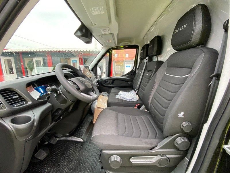 Iveco 35C18H - Furgon: foto 4 Iveco 35C18H - Furgon: foto 4