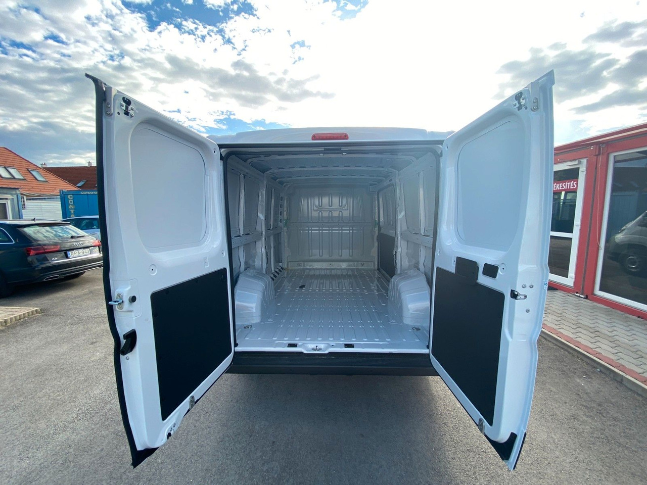 Peugeot Boxer - Furgon i vogël: foto 4 Peugeot Boxer - Furgon i vogël: foto 4