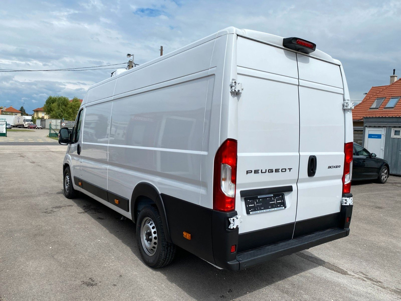 Peugeot Boxer Kasten Hochraum 435 L4H2 BlueHDi 140 Peugeot Boxer Kühlkasten 435 L4H2 BlueHDi 140 - Furgon: foto 4 Peugeot Boxer Kasten Hochraum 435 L4H2 BlueHDi 140 Peugeot Boxer Kühlkasten 435 L4H2 BlueHDi 140 - Furgon: foto 4