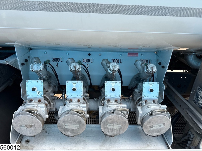 Iveco Eurocargo 190EL28 EURO 5, FUEL, 13390 liter, 4 Comp, Magyar - Autobot: foto 5 Iveco Eurocargo 190EL28 EURO 5, FUEL, 13390 liter, 4 Comp, Magyar - Autobot: foto 5