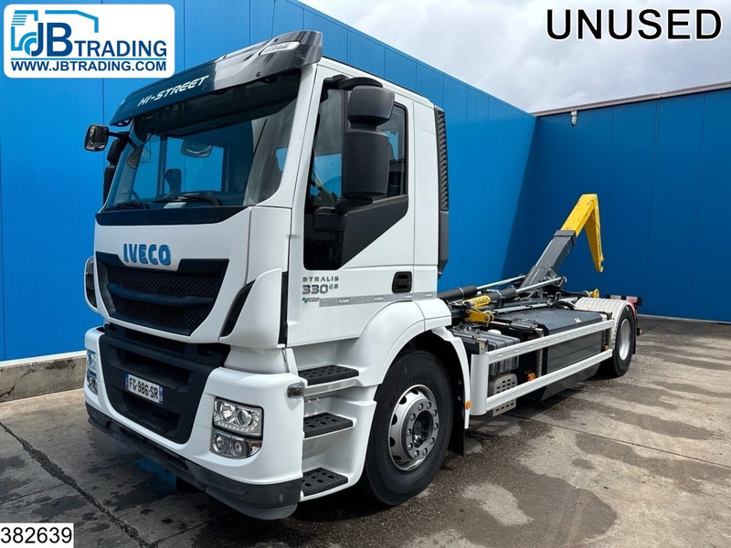 Iveco Stralis 330 CNG Unused, EURO 6, Retarder, Palfinger - Kamion vetëngarkues: foto 1 Iveco Stralis 330 CNG Unused, EURO 6, Retarder, Palfinger - Kamion vetëngarkues: foto 1