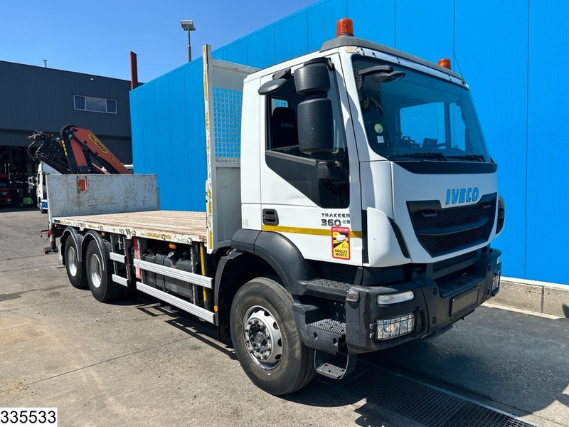 Iveco Trakker 360 6X4, EURO 6, Palfinger, Remote - Kamion me karroceri të hapur, Kamion me vinç: foto 2 Iveco Trakker 360 6X4, EURO 6, Palfinger, Remote - Kamion me karroceri të hapur, Kamion me vinç: foto 2