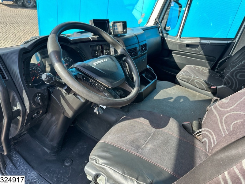 Iveco Trakker 8x4, EURO 6, Palfinger, Remote - Kamion me karroceri të hapur, Kamion me vinç: foto 5 Iveco Trakker 8x4, EURO 6, Palfinger, Remote - Kamion me karroceri të hapur, Kamion me vinç: foto 5