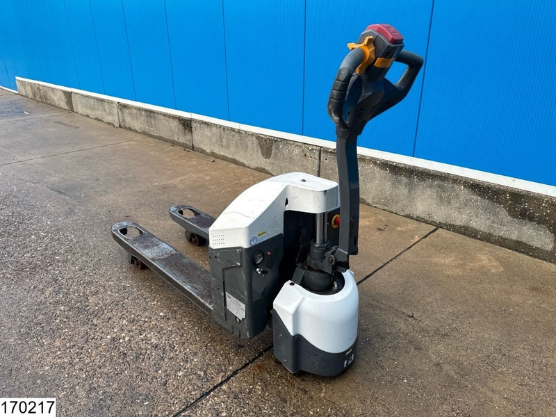 Leva LPEPT1.5 1500 kg, 0.2 m, electric, 1317 hours - Pirun paletash: foto 4 Leva LPEPT1.5 1500 kg, 0.2 m, electric, 1317 hours - Pirun paletash: foto 4